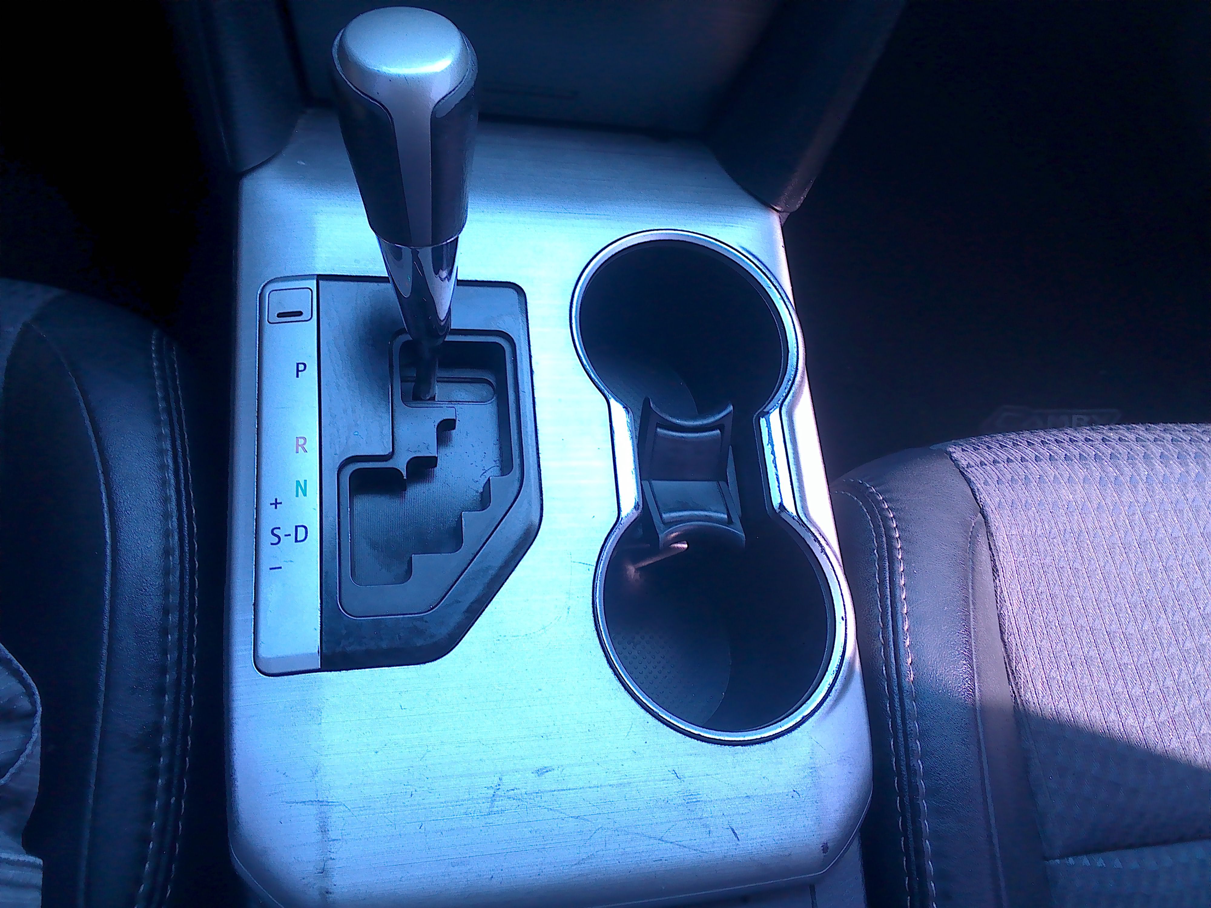 Used 2012 Toyota Camry SE V6 FWD image 19