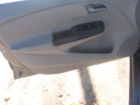 Used 2011 Honda Insight EX image 8