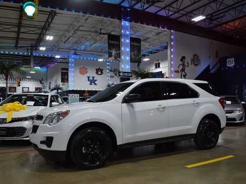 Used 2013 Chevrolet Equinox LS FWD image 3