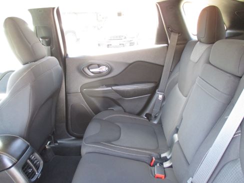 Used 2016 Jeep Cherokee Altitude Sport Utility 4D FWD image 9