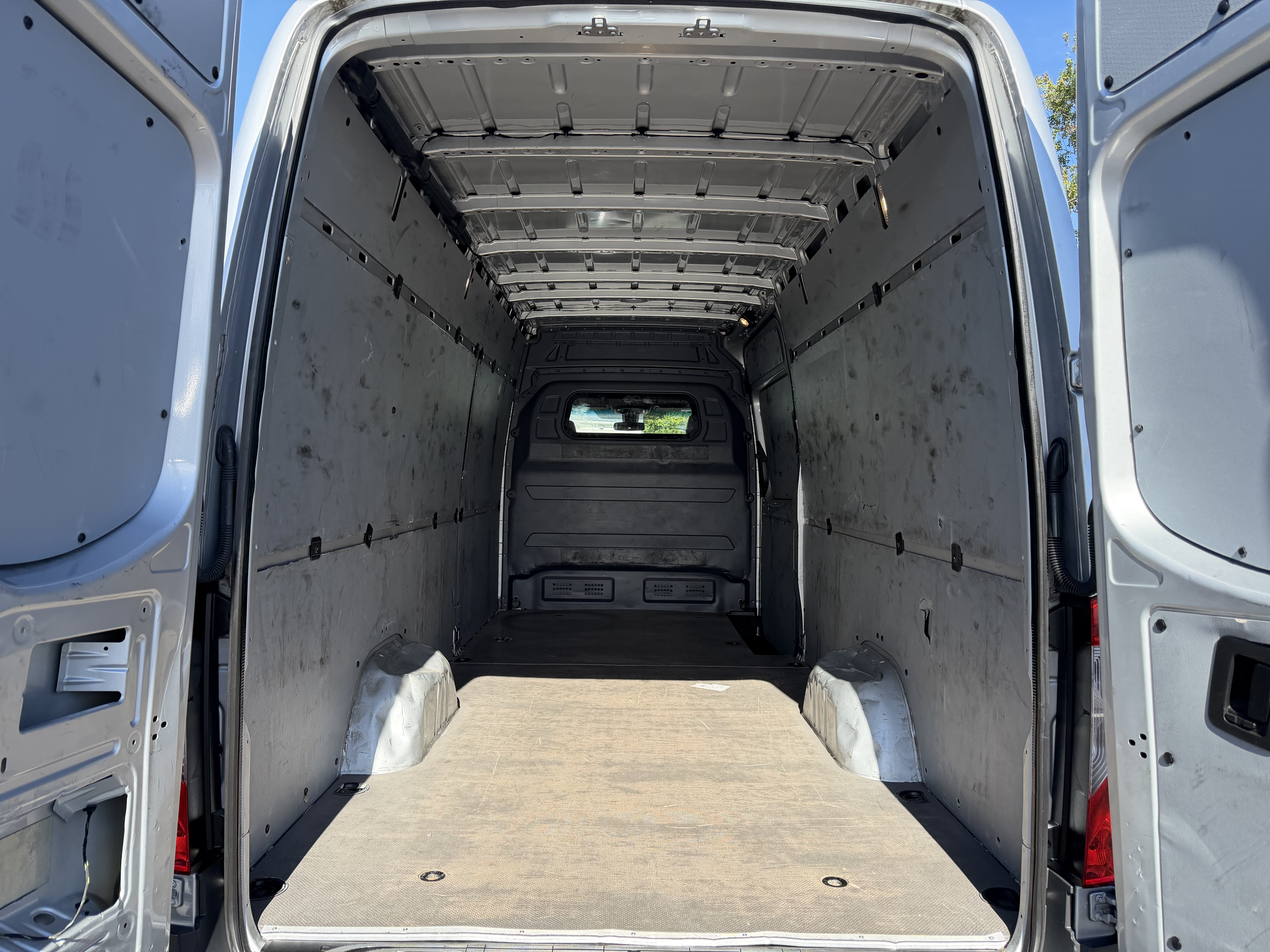 Used 2022 Mercedes-Benz Sprinter 2500 170 Cargo image 7