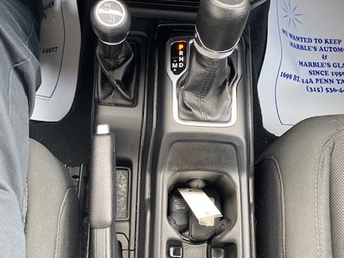 Used 2018 Jeep Wrangler Unlimited Sport image 18