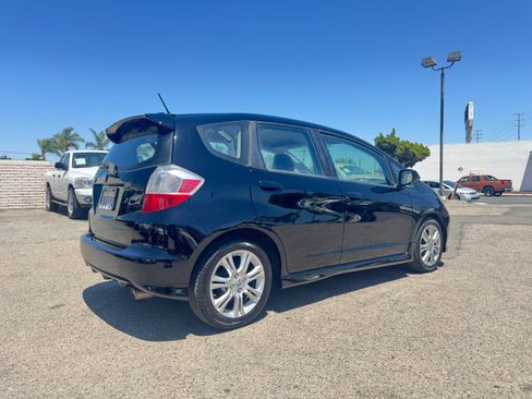 Used 2010 Honda Fit Sport image 8