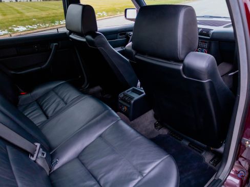 Used 1991 BMW M5 image 44