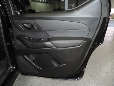 Used 2023 Chevrolet Traverse RS image 24