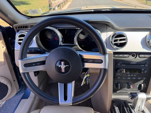 Used 2006 Ford Mustang GT Premium image 14