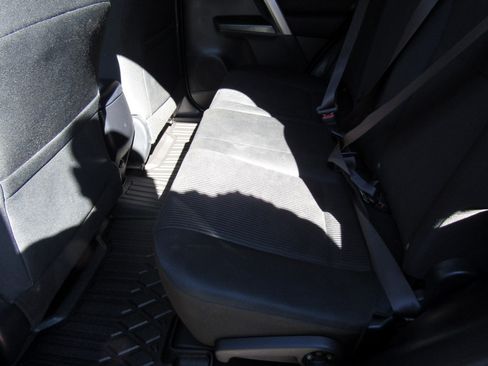 Used 2016 Toyota RAV4 LE image 19
