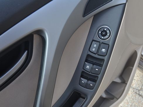 Used 2016 Hyundai Elantra Value Edition image 15