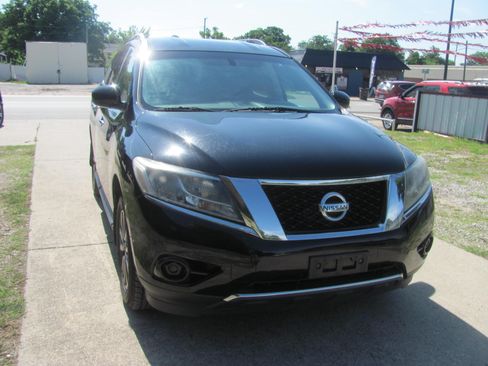 Used 2014 Nissan Pathfinder 4WD image 2
