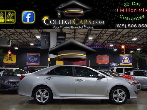 Used 2013 Toyota Camry SE image 5