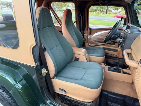 Used 1998 Jeep Wrangler 4WD Sahara image 31