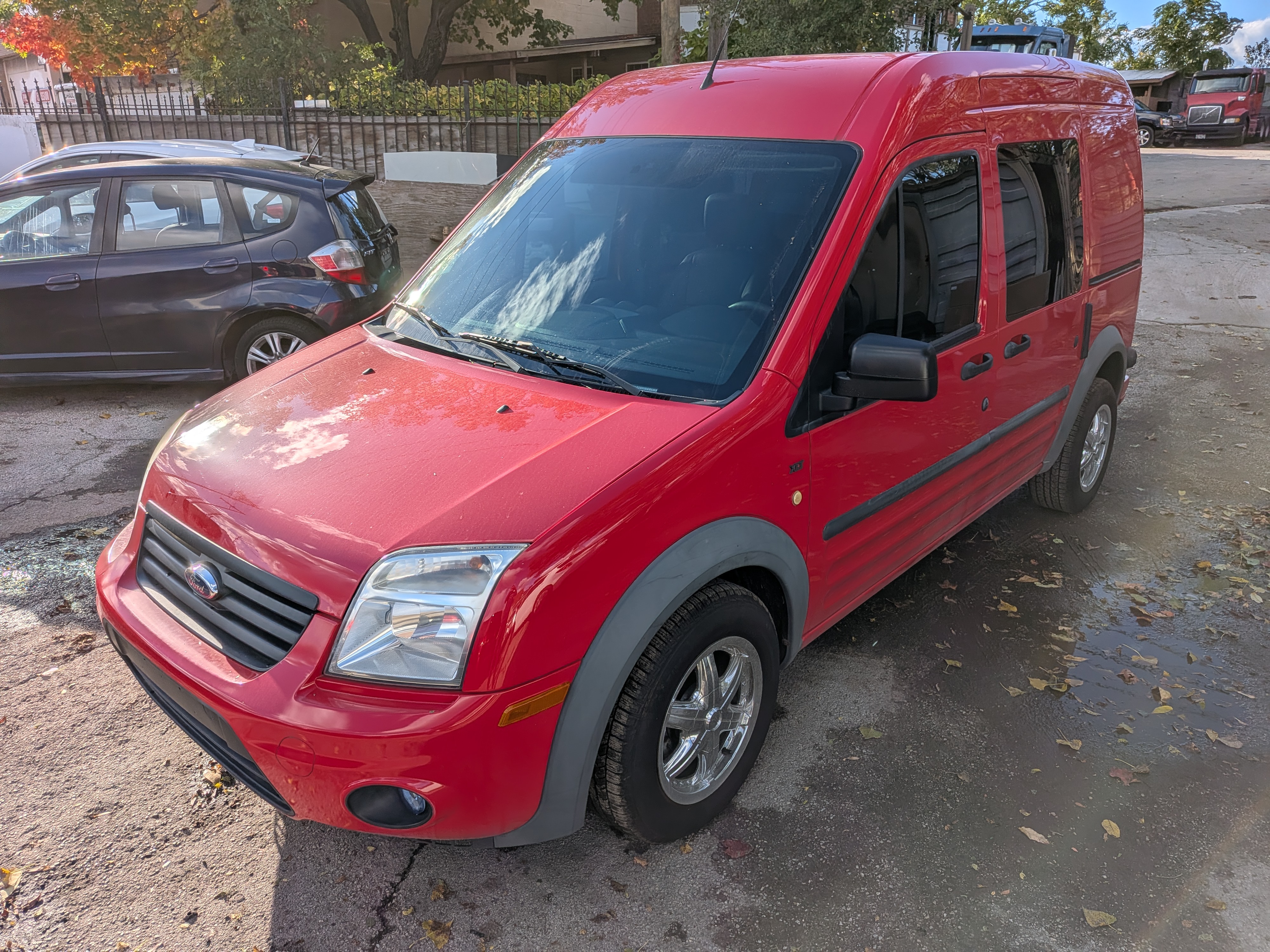 Used 2010 Ford Transit Connect XLT Wagon FWD image 2