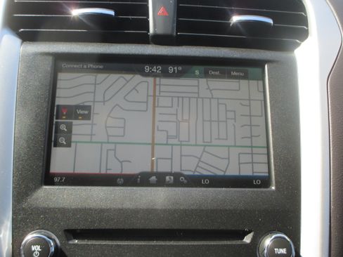 Used 2014 Ford Fusion SE Hybrid FWD image 3