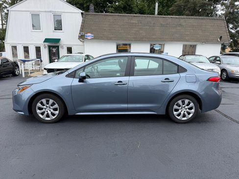 Used 2026 Toyota Corolla LE Sedan FWD image 25