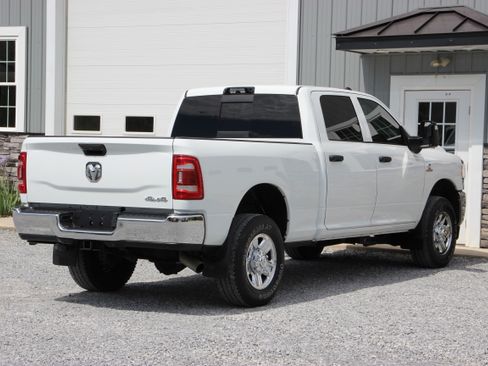 Used 2023 RAM 2500 4x4 Crew Cab Tradesman image 9