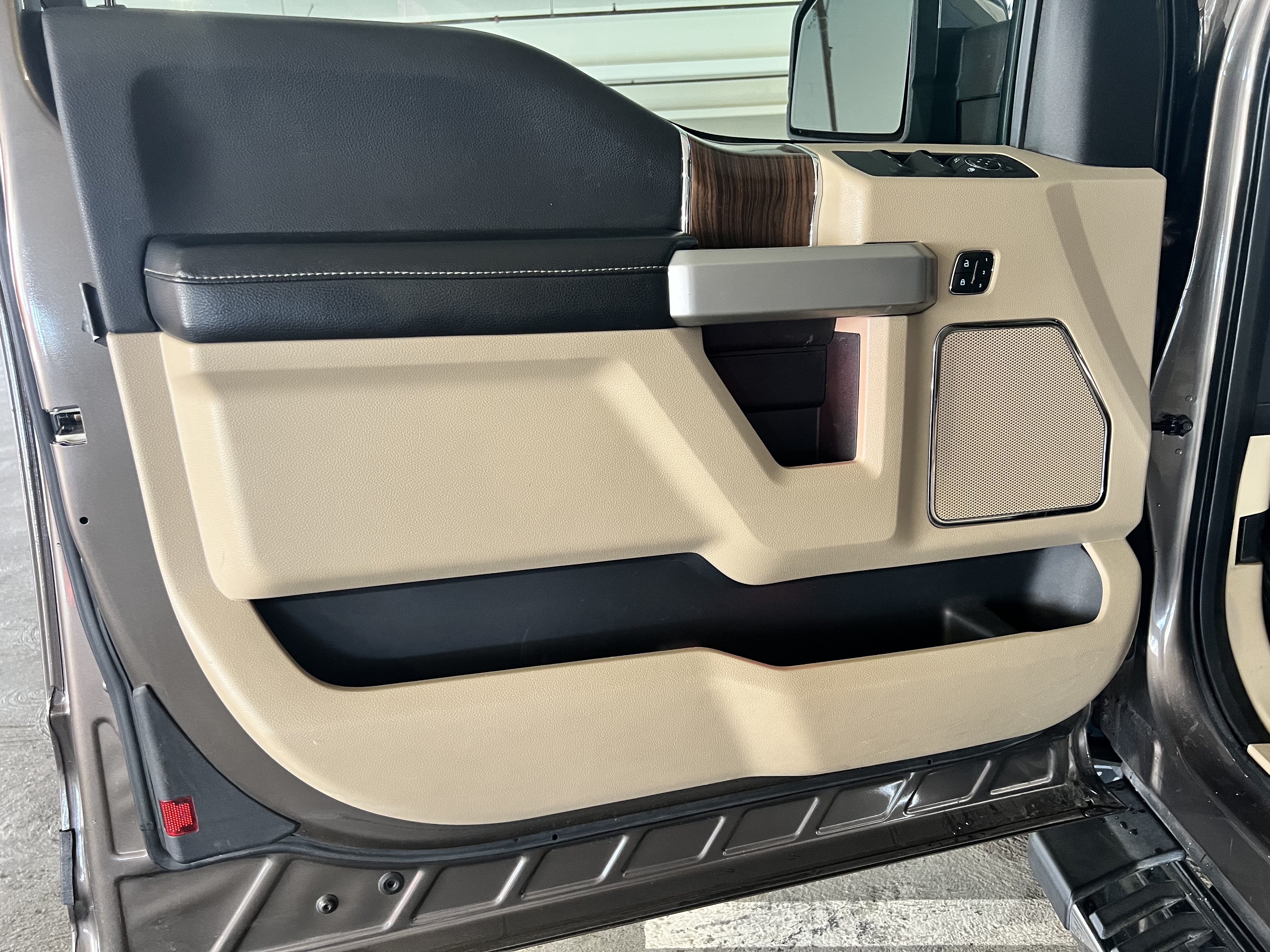Used 2016 Ford F150 4x4 SuperCab image 17