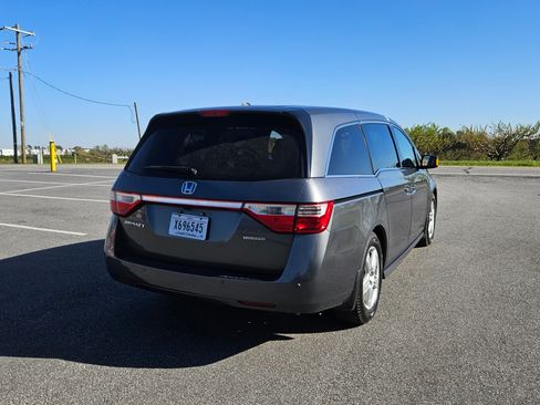 Used 2013 Honda Odyssey Touring image 4