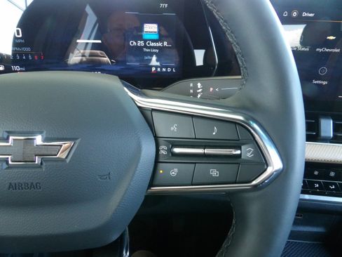 Used 2026 Chevrolet Equinox FWD ACTIV image 27
