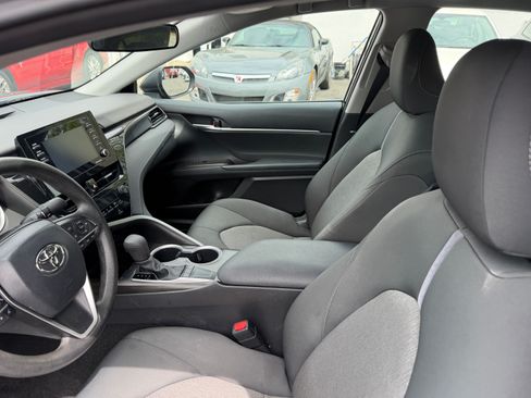 Used 2024 Toyota Camry LE FWD image 5