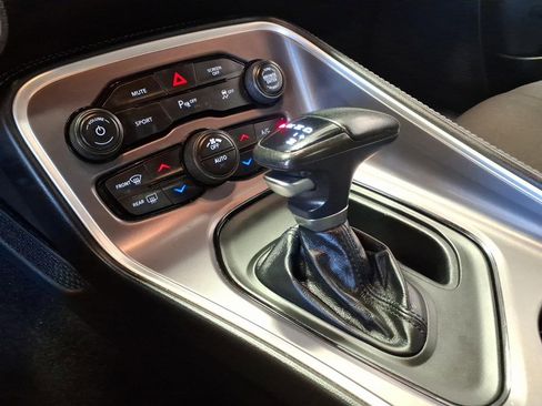 Used 2022 Dodge Challenger GT AWD/4WD image 16