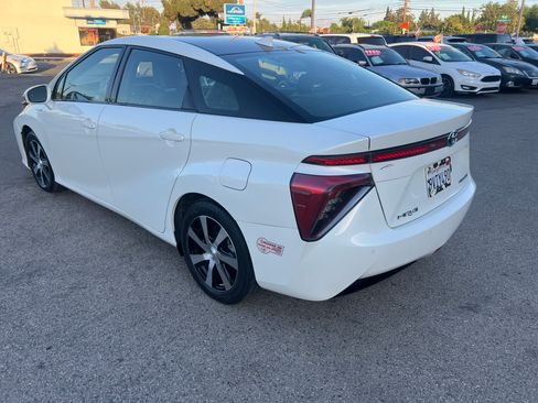 Used 2019 Toyota Mirai UNAVAIL FWD image 8