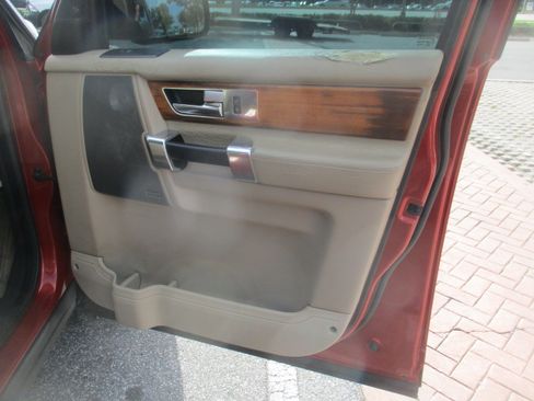 Used 2010 Land Rover LR4 HSE LUX image 13