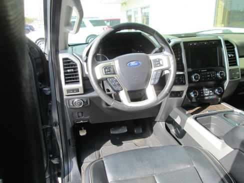 Used 2021 Ford F250 Lariat image 14