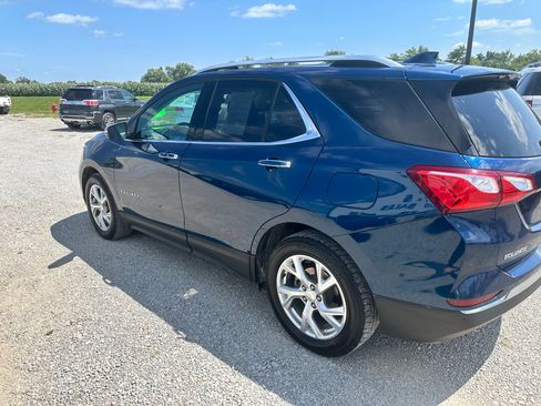 Used 2021 Chevrolet Equinox Premier image 3