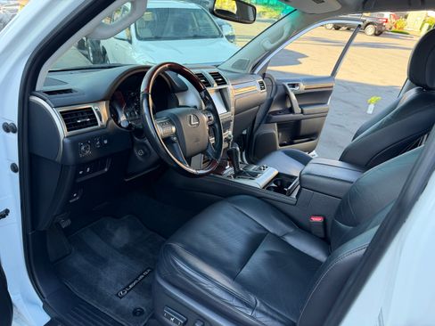 Used 2017 Lexus GX 460 Premium image 20