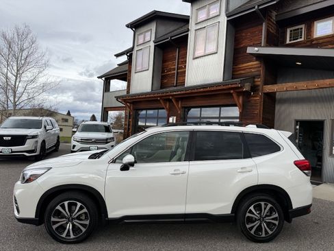 Used 2021 Subaru Forester Limited image 2