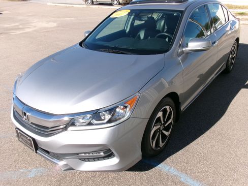Used 2017 Honda Accord EX-L image 20