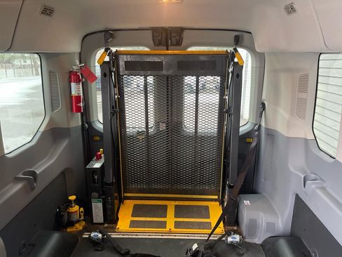 Used 2019 Ford Transit 350 XL image 16