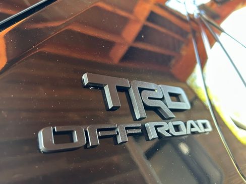 Used 2025 Toyota 4Runner 4WD TRD-Off Road image 9