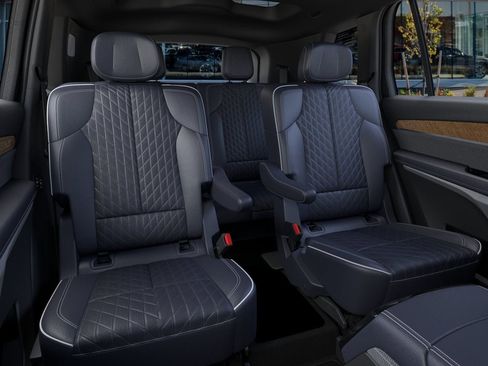 New 2026 Cadillac Vistiq Premium Luxury image 17