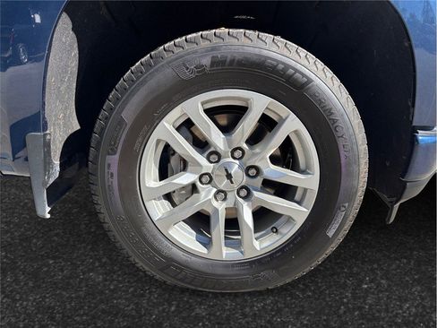 Used 2022 Chevrolet Silverado 1500 RST image 12