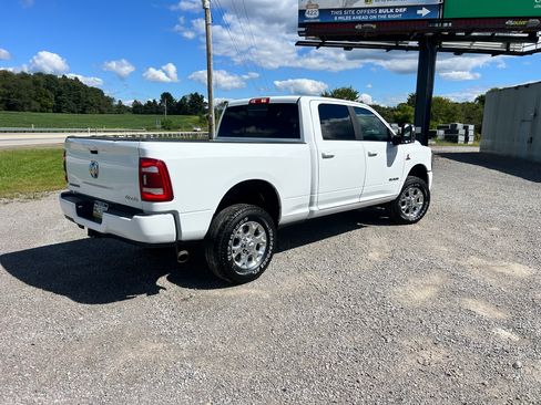 Used 2024 RAM 2500 4x4 Crew Cab Laramie image 8