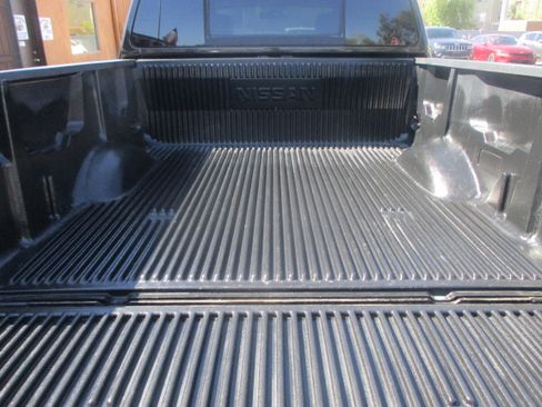 Used 2014 Nissan Titan S Pickup 4D 5 1/2 ft RWD image 10