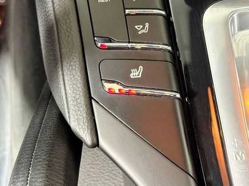 Used 2012 Porsche Cayenne image 22