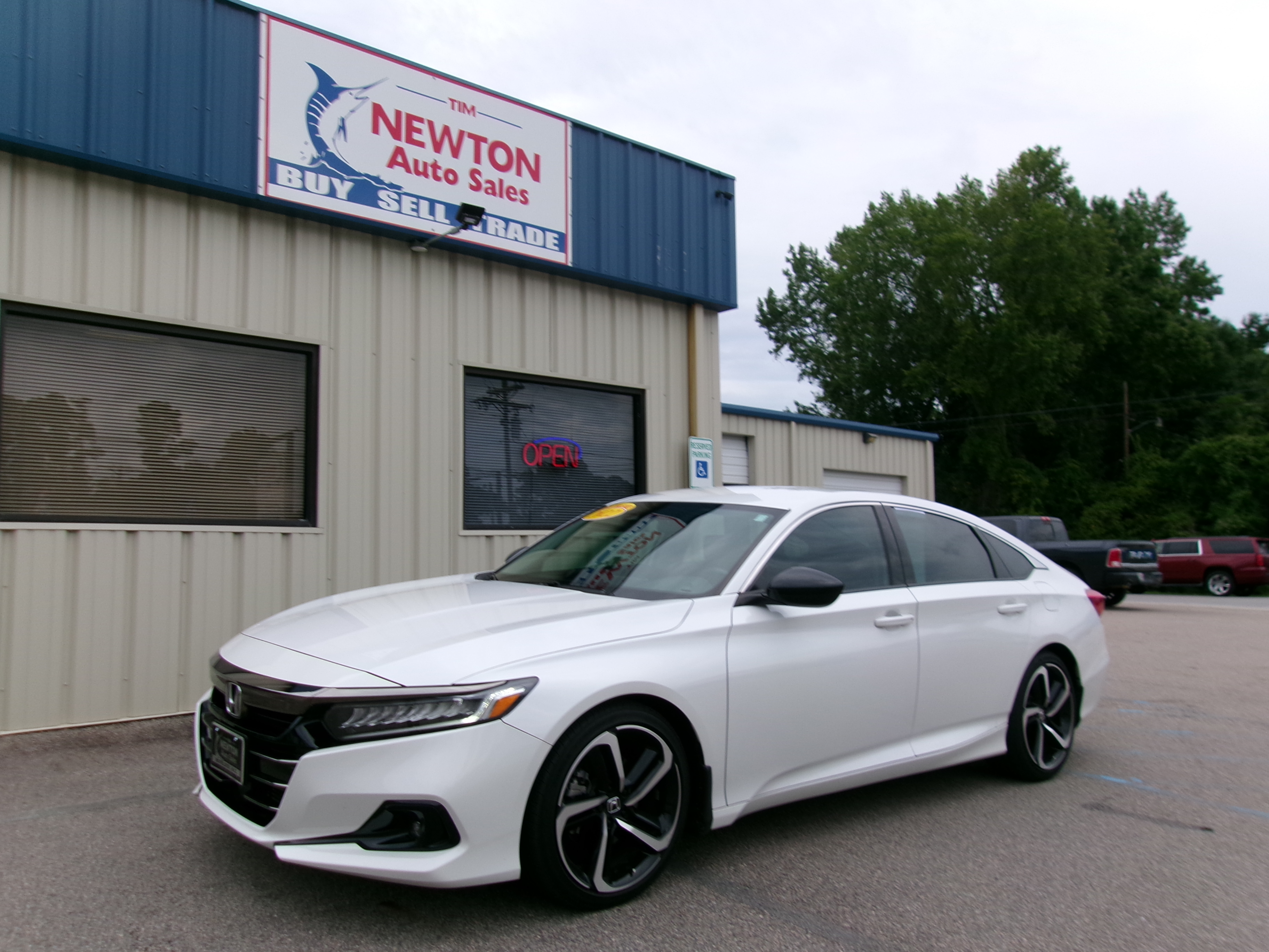 Used 2022 Honda Accord 1.5T Sport Special Edition image 2
