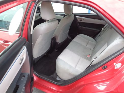 Used 2015 Toyota Corolla LE image 5