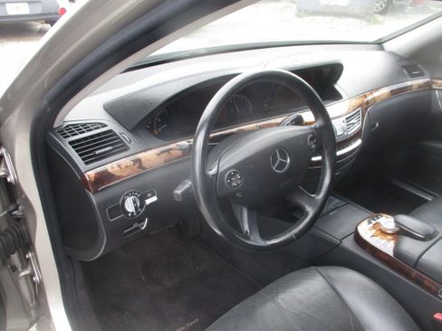 Used 2007 Mercedes-Benz S 550 image 10