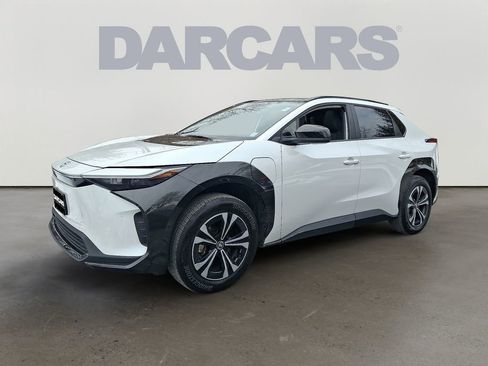Used 2024 Toyota bZ4X image 3