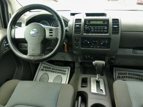 Used 2007 Nissan Frontier 4x4 Crew Cab NISMO image 34