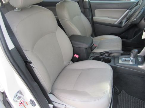 Used 2016 Subaru Forester 2.5i Limited image 19