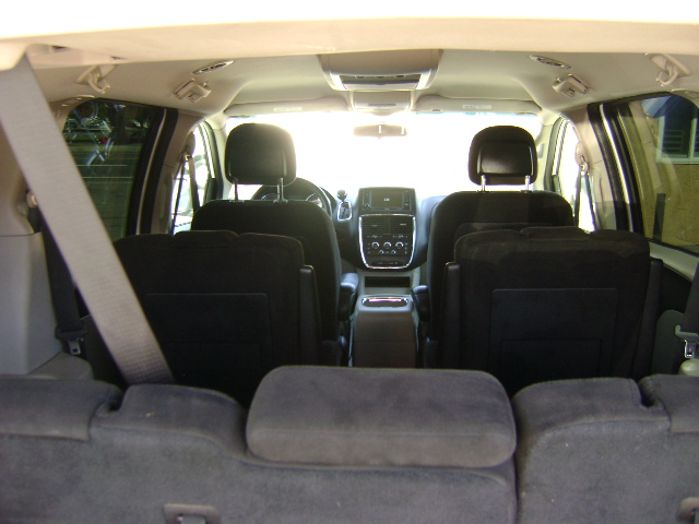 Used 2015 Dodge Grand Caravan SXT FWD image 11
