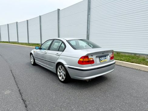Used 2003 BMW 325i Sedan RWD image 3