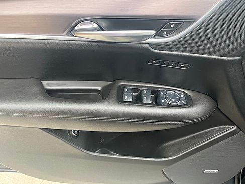 Used 2017 Cadillac XT5 Premium Luxury image 23