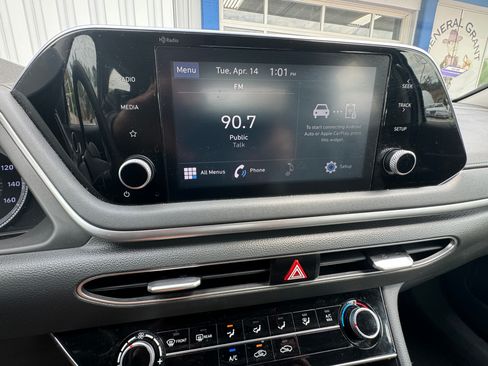 Used 2022 Hyundai Sonata SE FWD image 16