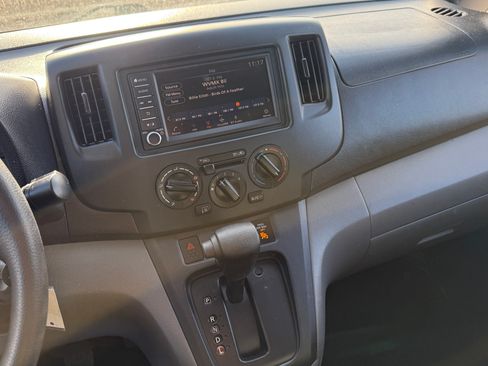 Used 2021 Nissan NV200 S image 12