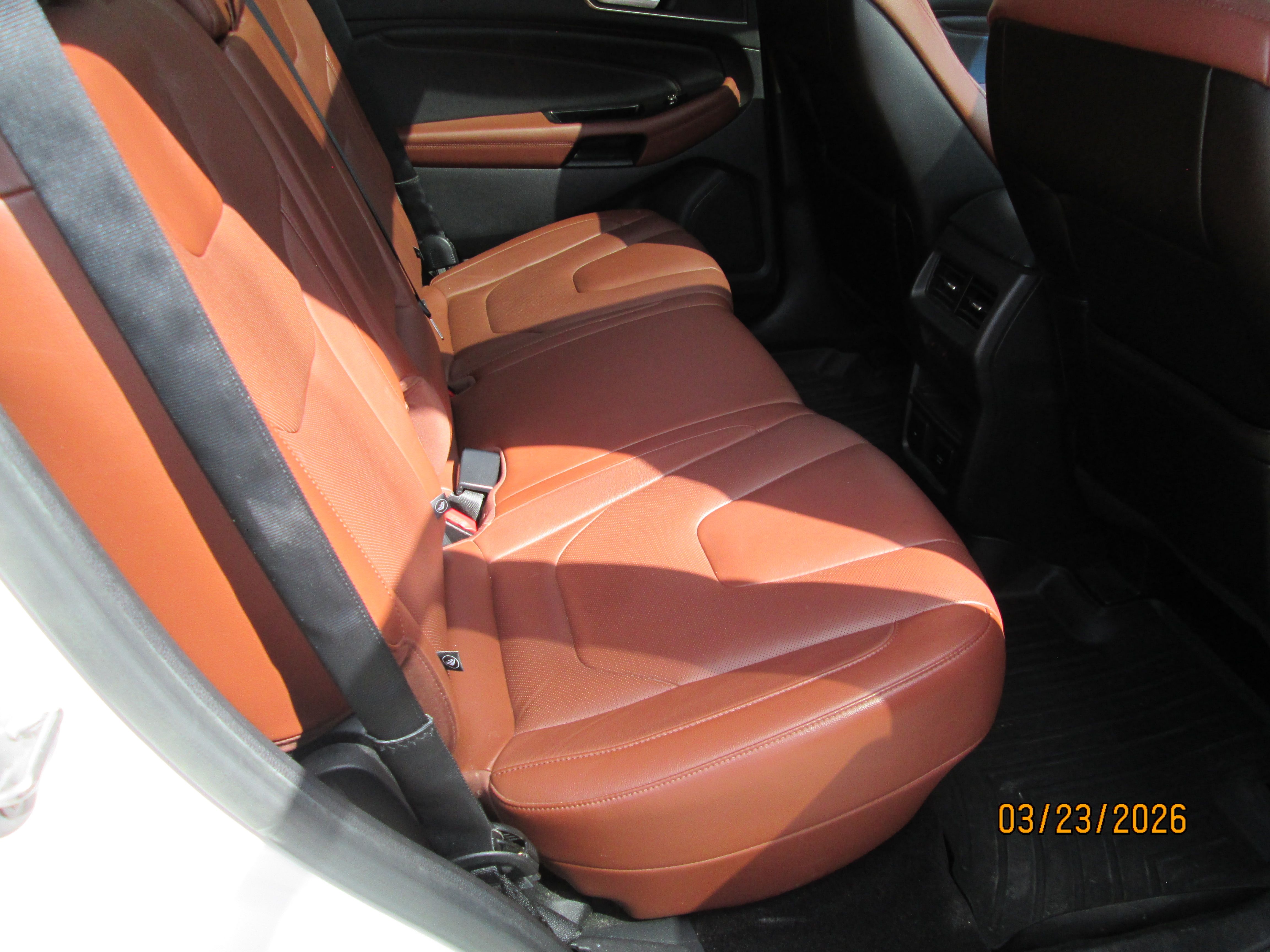 Used 2016 Ford Edge Titanium AWD/4WD image 10